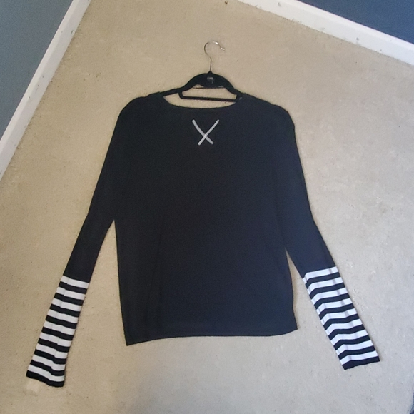 Eric & Lani Sweaters - EUC Eric & Lani black sweater